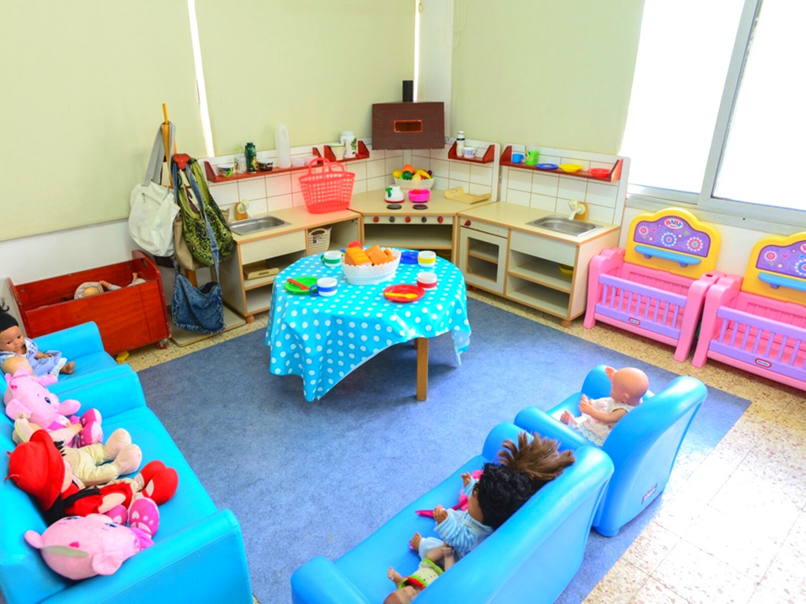 מעון-דובדבן-בני-עייש-פינת-בובות