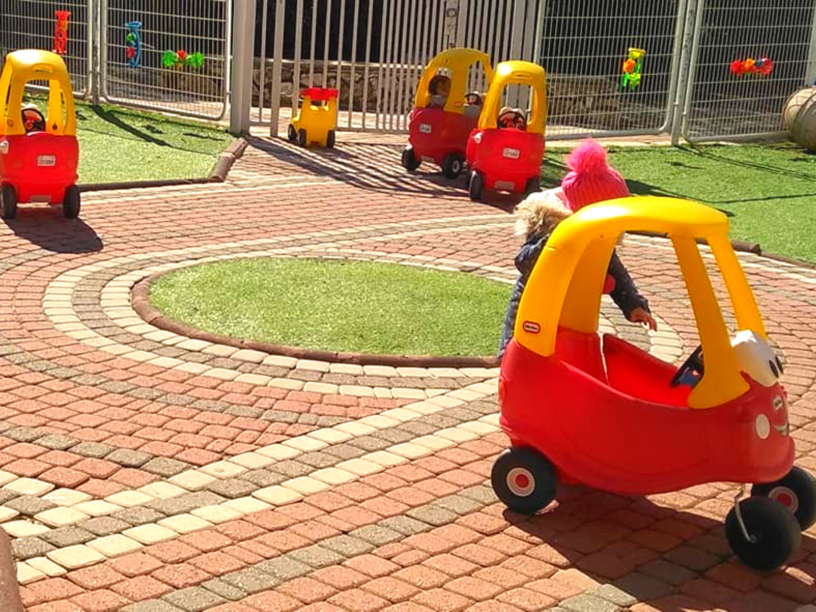 מעון-מעלות-ירושלים-חצר